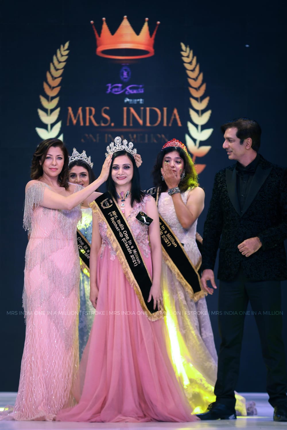 MRS. INDIA-ONE IN A MILLION’21 WINNER- SHAILY KADYAN bags three big titles in the beauty pageant.