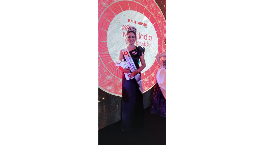 Julekha khan was crowned title “Mrs. Path breaker 2022 worldwide” at the “Haut Monde Mrs. India 2022 world-wide” beauty pageant held at Hilton Resort Dubai